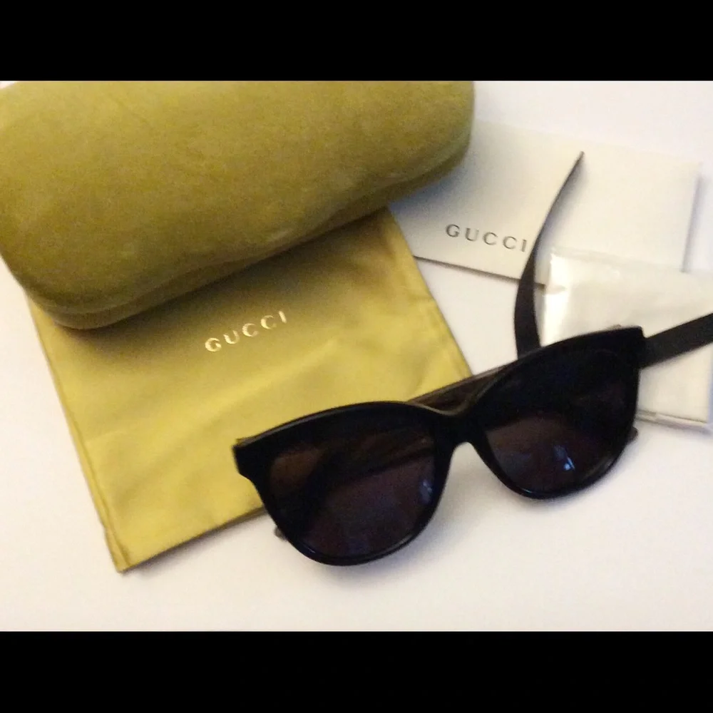 Authentic Gucci Sunglasses NEW